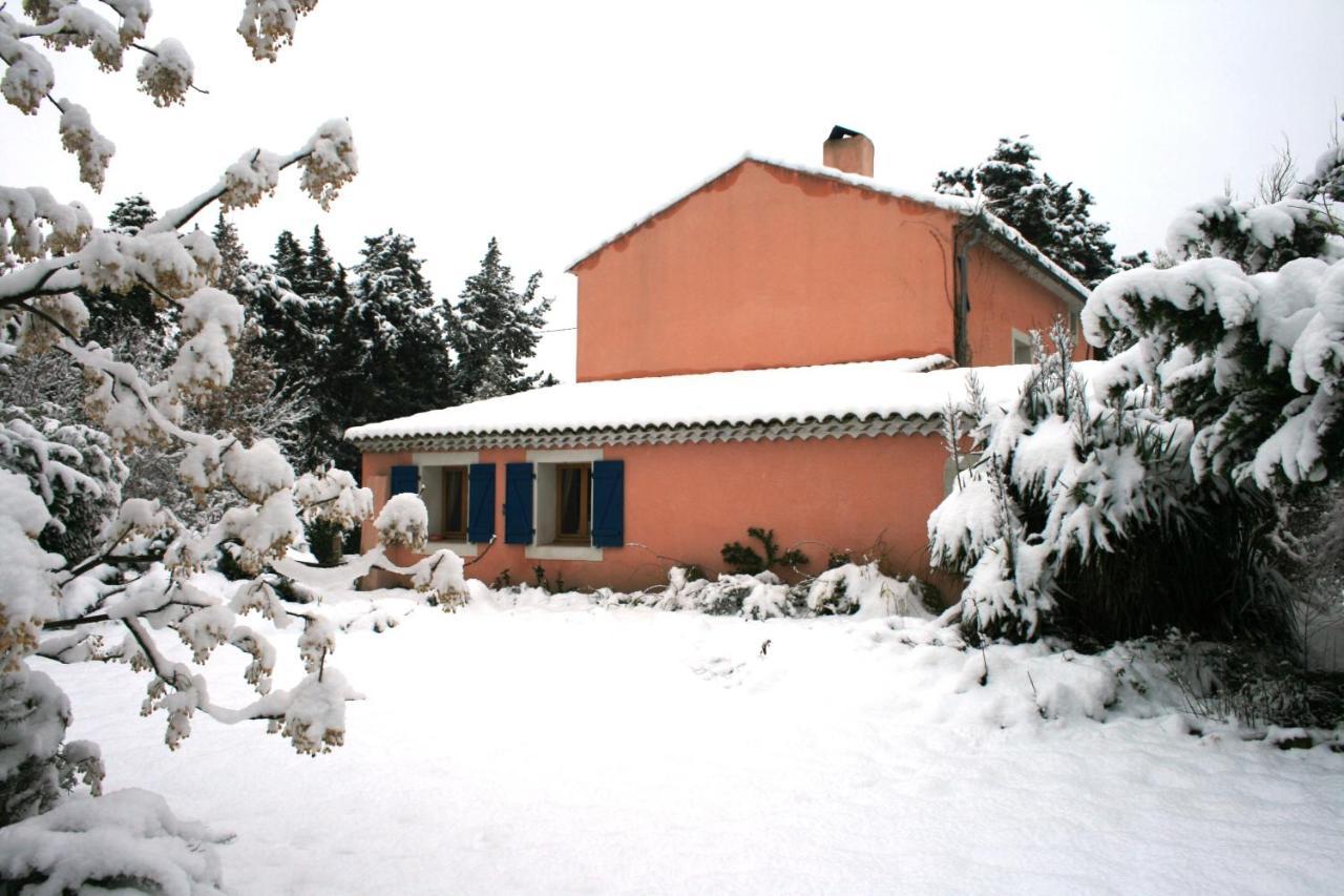 Le Mas De La Cigale Bleue, Caumont Sur Durance Exterior photo