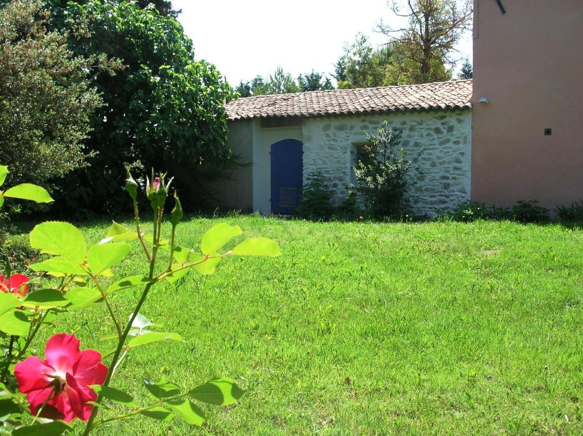 Le Mas De La Cigale Bleue, Caumont Sur Durance Exterior photo